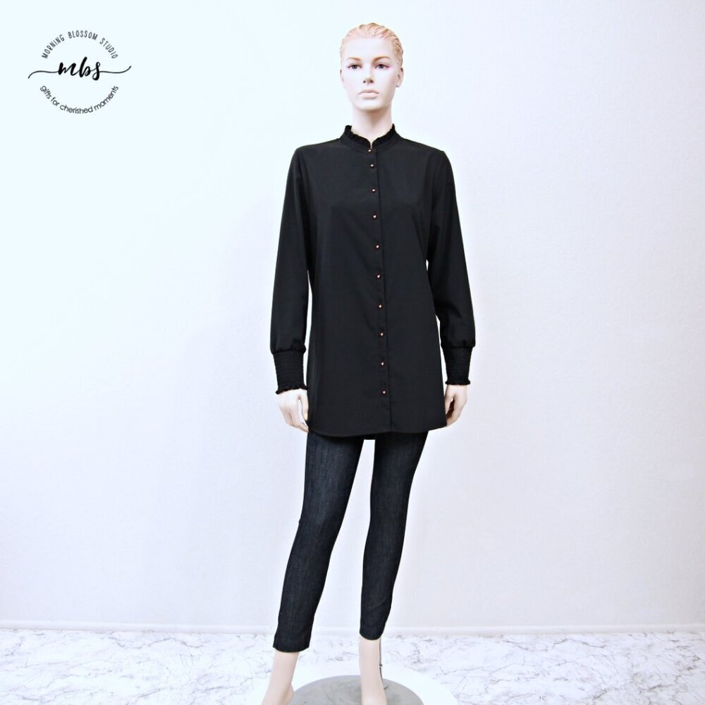 Soft Surroundings Ruffle Collared Long Sleeve But… - image 2